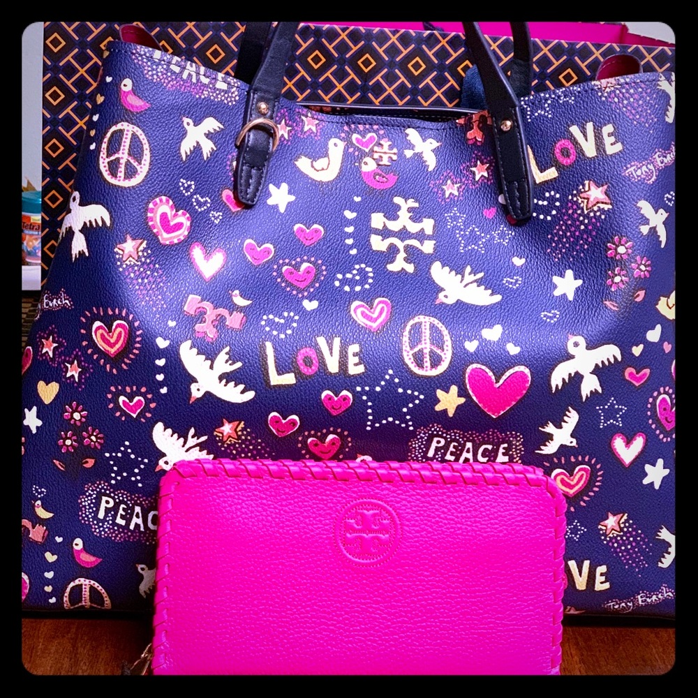 Tory Burch Kerrington peace and love tote